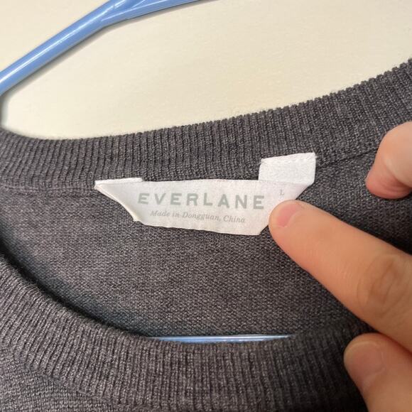 Everlane Charcoal Gray Wool Capsule Minimalist Quiet Luxury Crewneck Sweater L - Picture 2 of 4